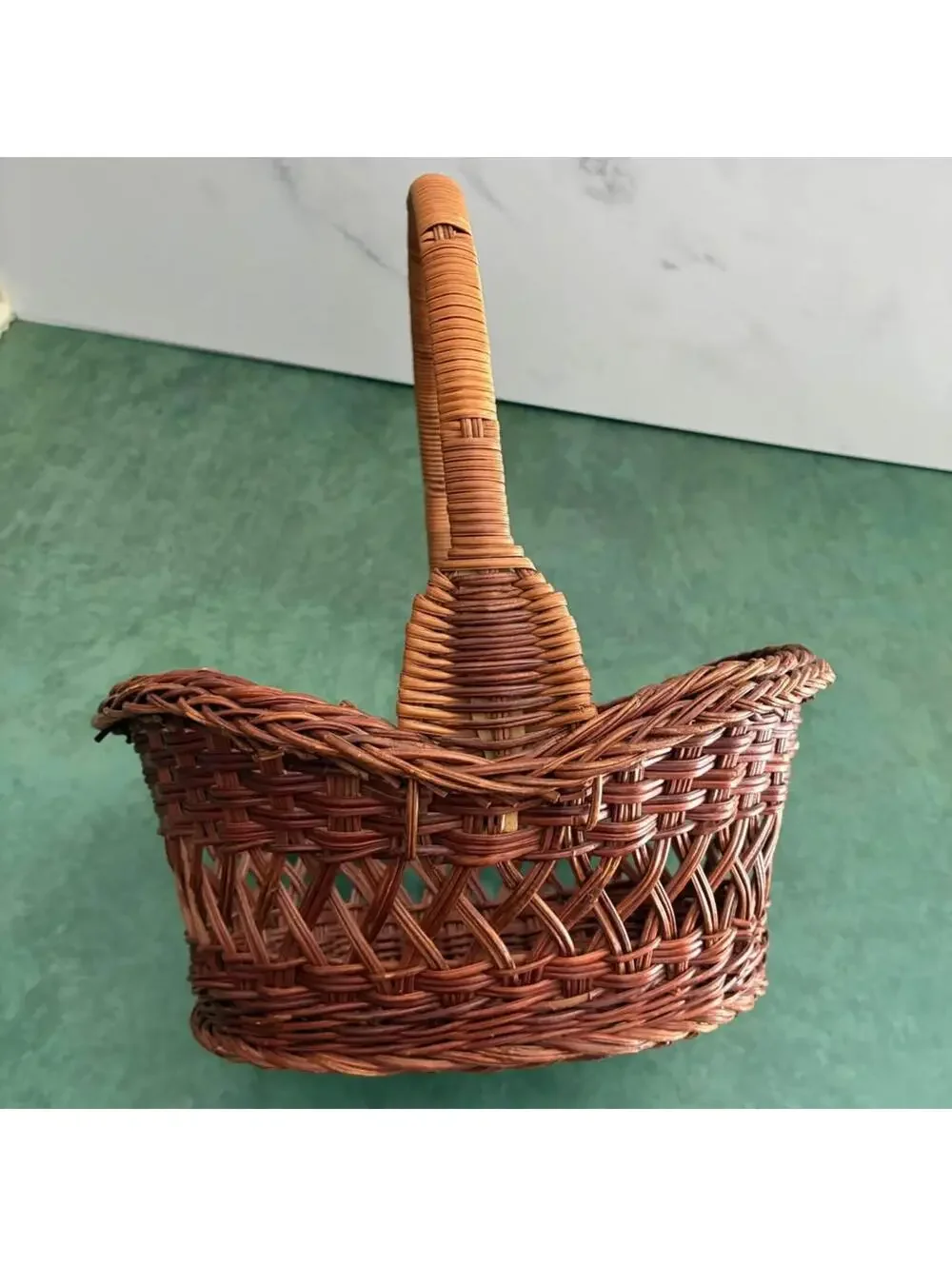 Vintage Wicker Gathering Basket With Wrapped Handle Scalloped Rim Farmhouse Deco